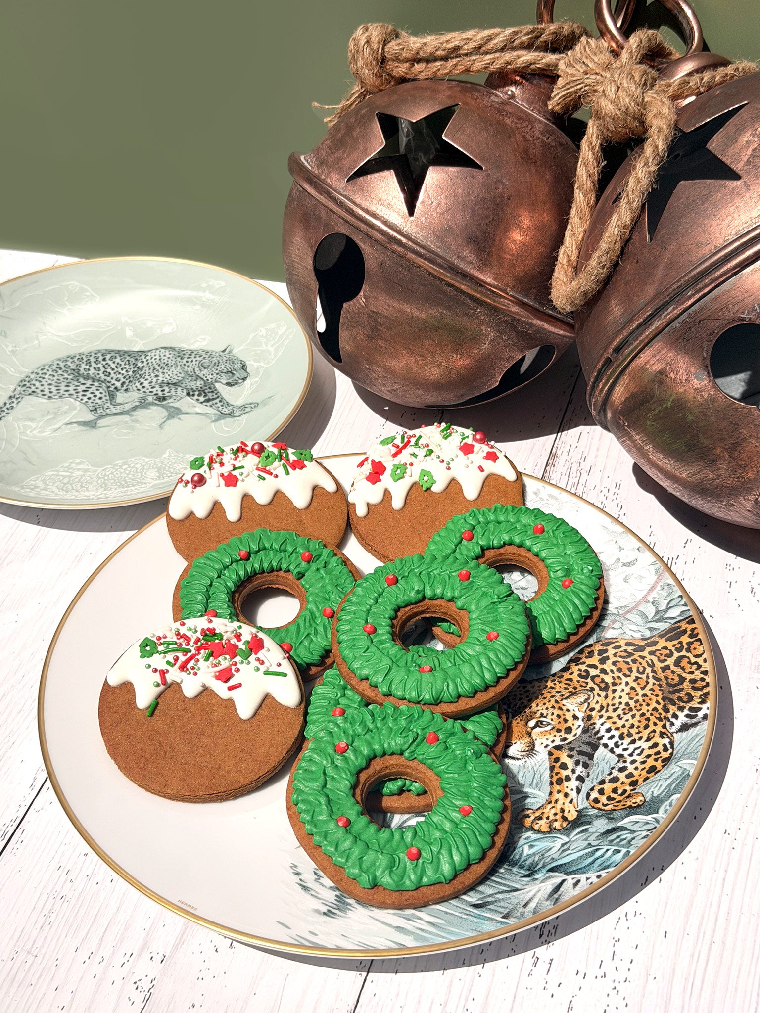 Gingerbread Wreath Cookies | Festive Christmas Custom Cookie Box