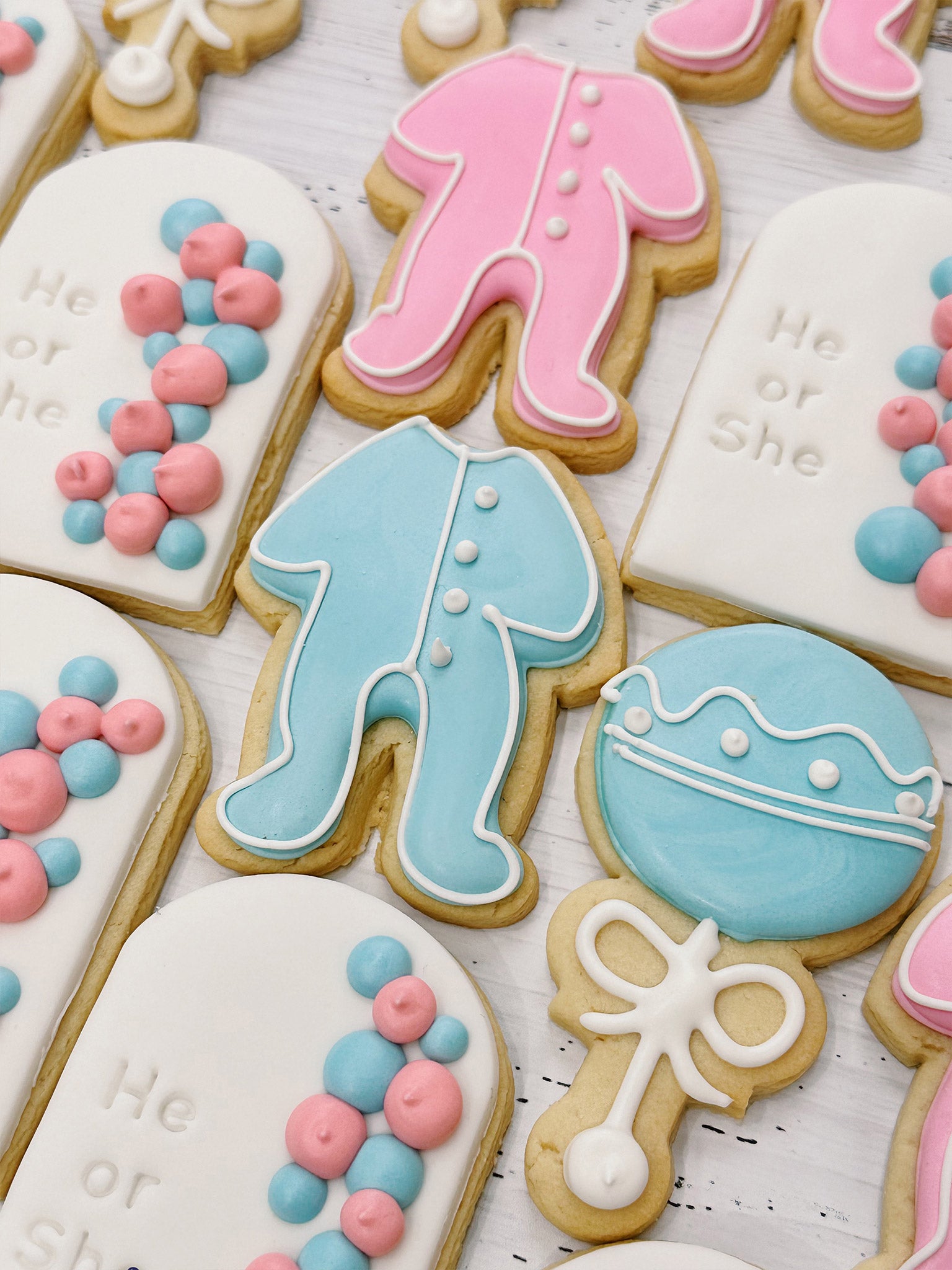 He Or She? | Custom Gender Reveal Baby Shower Cookies - Sugar Rush by Steph Personalised Baby Shower Gift Ideas Australia, Sugar Cookie Box Delivery