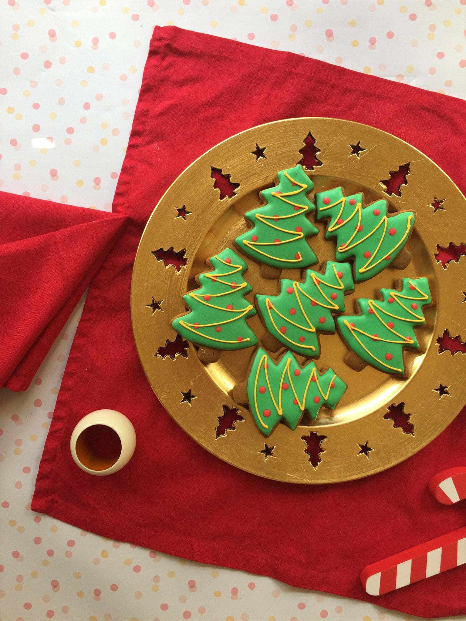Traditional Christmas Tree | Best Christmas Cookie Delivery for Family